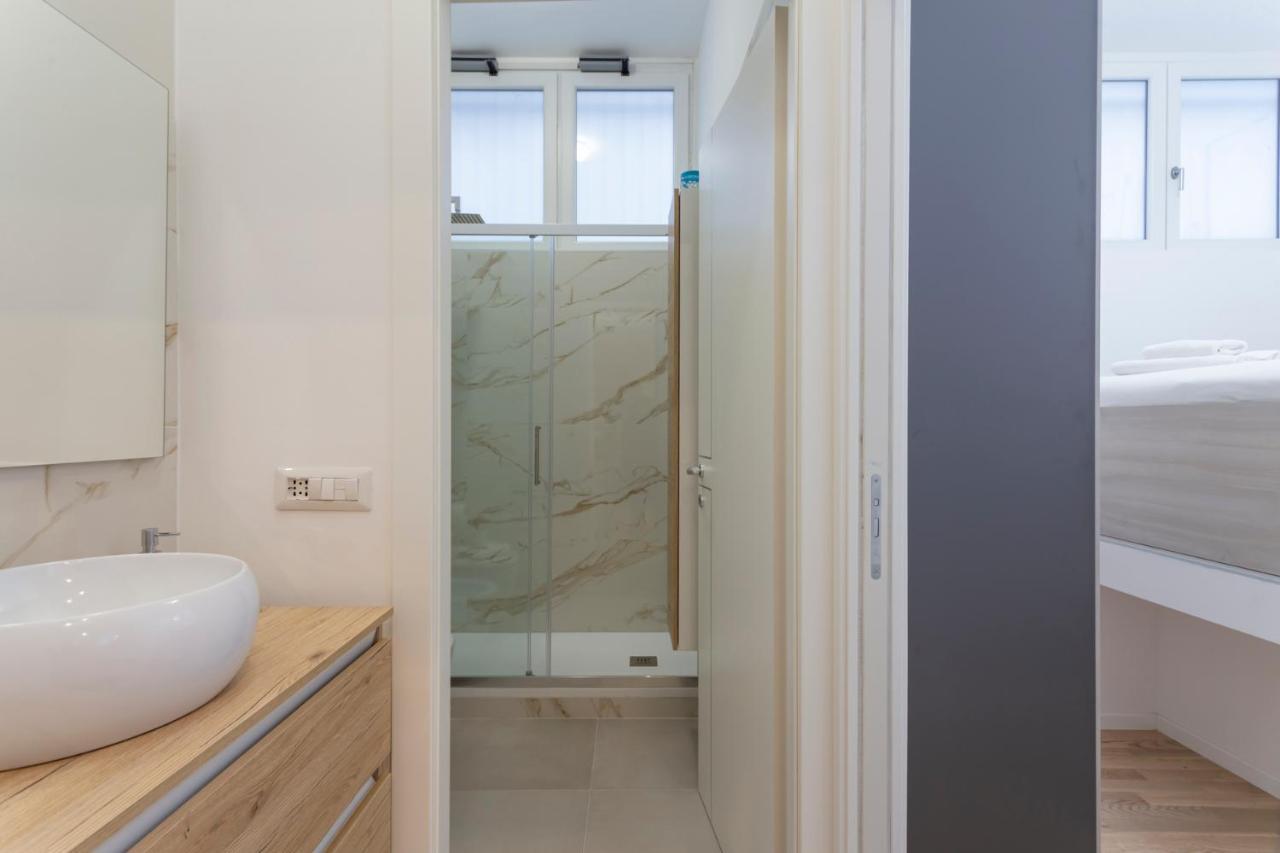 I Host Apartment - Val Strona 6 Milan Exterior photo